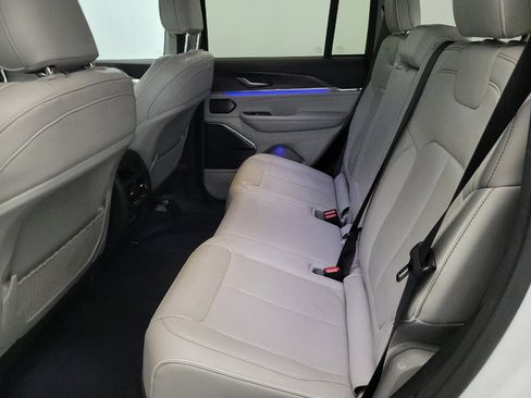 Used 2022 Jeep Grand Cherokee Overland image 18