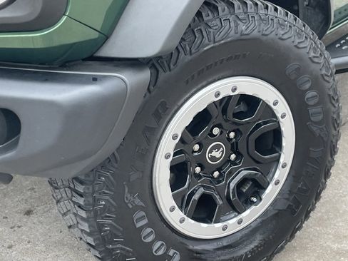 Used 2023 Ford Bronco Black Diamond w/ Sasquatch Package image 8