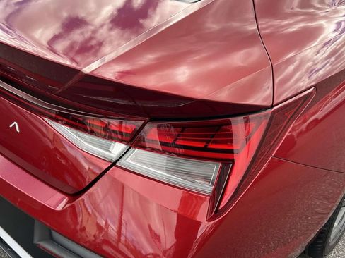 Used 2024 Hyundai Elantra SEL w/ Convenience Package image 17