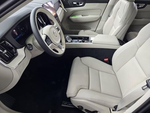 Used 2026 Volvo XC60 B5 Ultra w/ Protection Package Premier AWD/4WD image 17