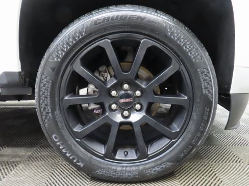 Used 2021 GMC Canyon Denali image 8