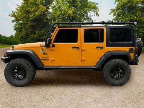 Used 2012 Jeep Wrangler Unlimited Sport AWD/4WD image 5