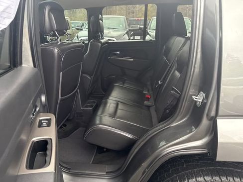 Used 2012 Jeep Liberty Limited Jet w/ Comfort/Convenience Group image 13