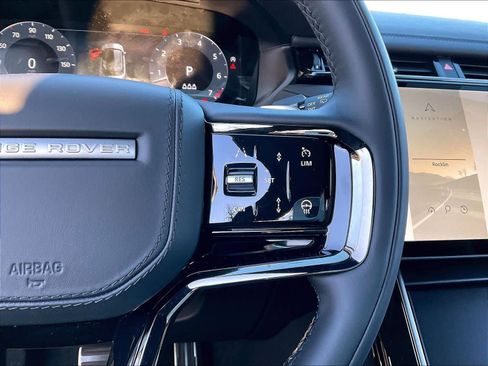 New 2026 Land Rover Range Rover Velar Dynamic SE AWD/4WD image 18