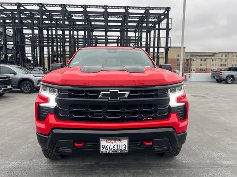 Used 2023 Chevrolet Silverado 1500 LT Trail Boss AWD/4WD image 2