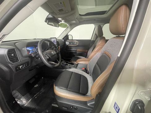 Used 2024 Ford Bronco Sport Outer Banks w/ Tech Package image 9