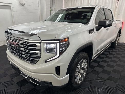 Used 2022 GMC Sierra 1500 Denali AWD/4WD image 5