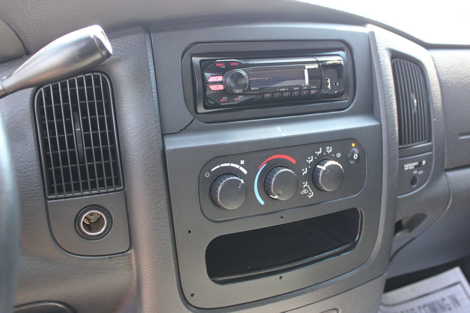 Used 2004 Dodge Ram 1500 Truck ST RWD image 17