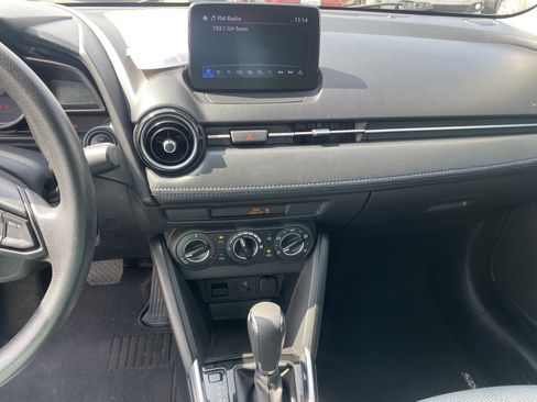 Used 2020 Toyota Yaris LE image 13