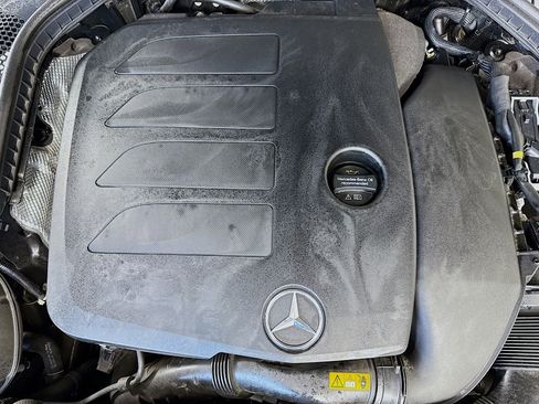 Used 2020 Mercedes-Benz C 300 Sedan image 39