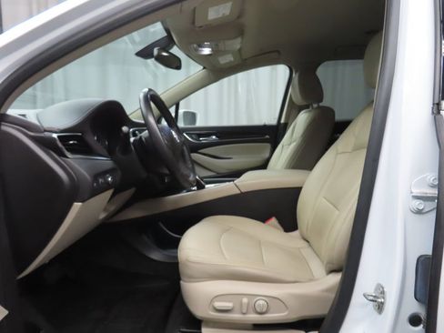 Used 2019 Buick Enclave Essence AWD/4WD image 12