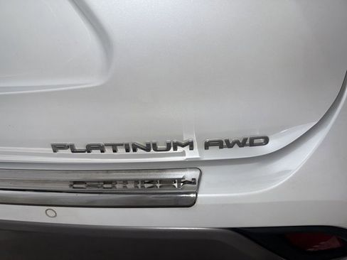 Used 2022 Toyota Highlander Platinum AWD/4WD image 39