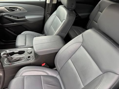 Used 2021 Chevrolet Traverse LT AWD/4WD image 6