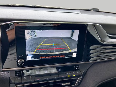 Used 2025 Toyota Camry LE FWD image 29