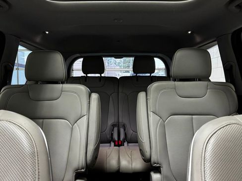 Certified 2022 Jeep Grand Cherokee L Overland w/ Luxury Tech Group IV image 8