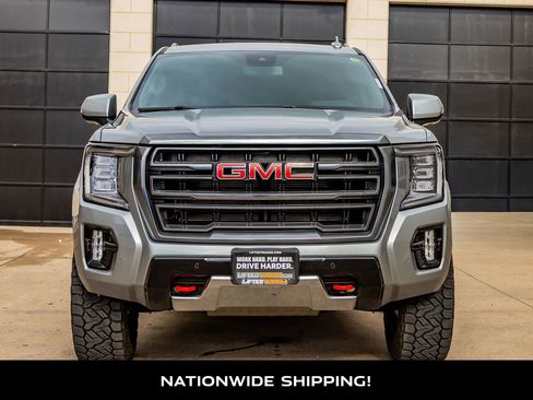 Used 2023 GMC Yukon XL AT4 image 4