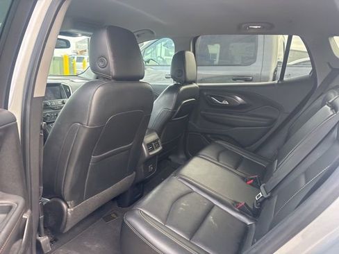 Used 2019 GMC Terrain SLT w/ Preferred Package image 4
