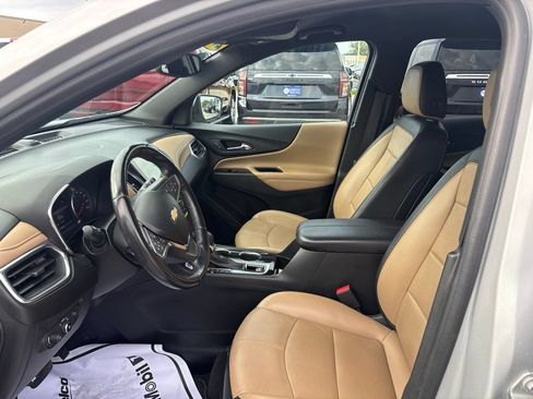 Used 2022 Chevrolet Equinox Premier AWD/4WD image 16