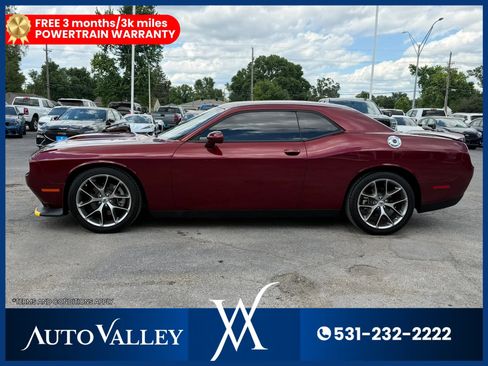 Used 2022 Dodge Challenger GT RWD image 4