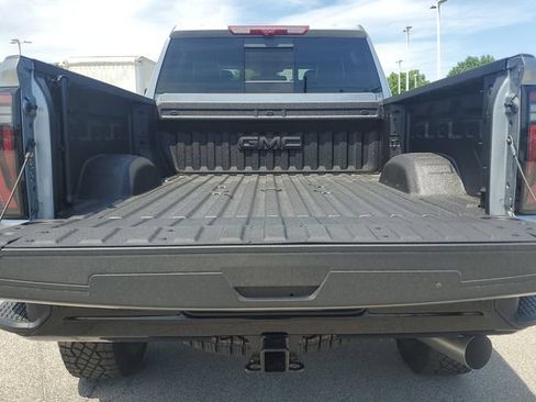 New 2026 GMC Sierra 2500 AT4X AWD/4WD image 9