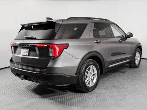 Used 2025 Ford Explorer Active RWD image 8