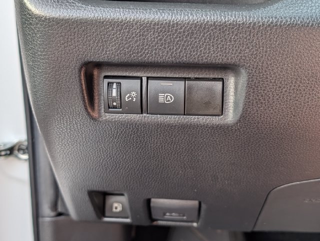 Used 2024 Toyota RAV4 LE AWD/4WD image 30