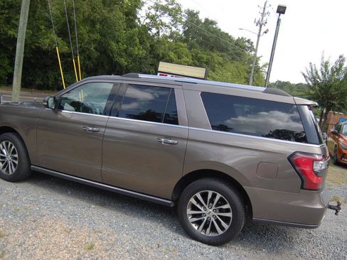 Used 2018 Ford Expedition Max Limited AWD/4WD image 19