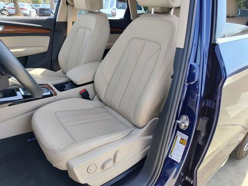 Used 2023 Audi Q5 2.0T Premium w/ Convenience Package image 22