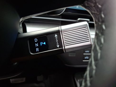 Used 2025 Hyundai Kona SEL image 16