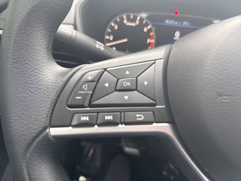 Used 2024 Nissan Altima 2.5 SV image 33