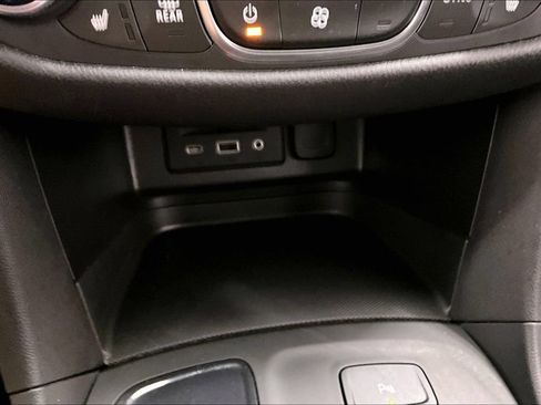 Used 2024 Chevrolet Equinox RS w/ RS Leather Package FWD image 24