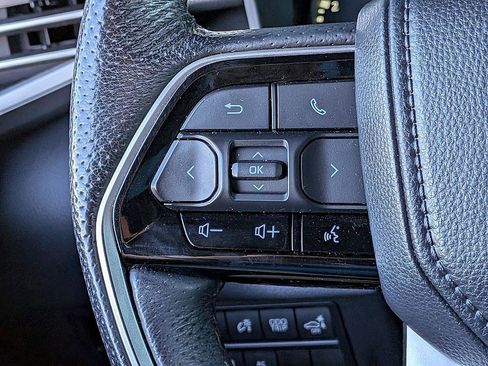 Used 2023 Toyota Tundra Limited image 18