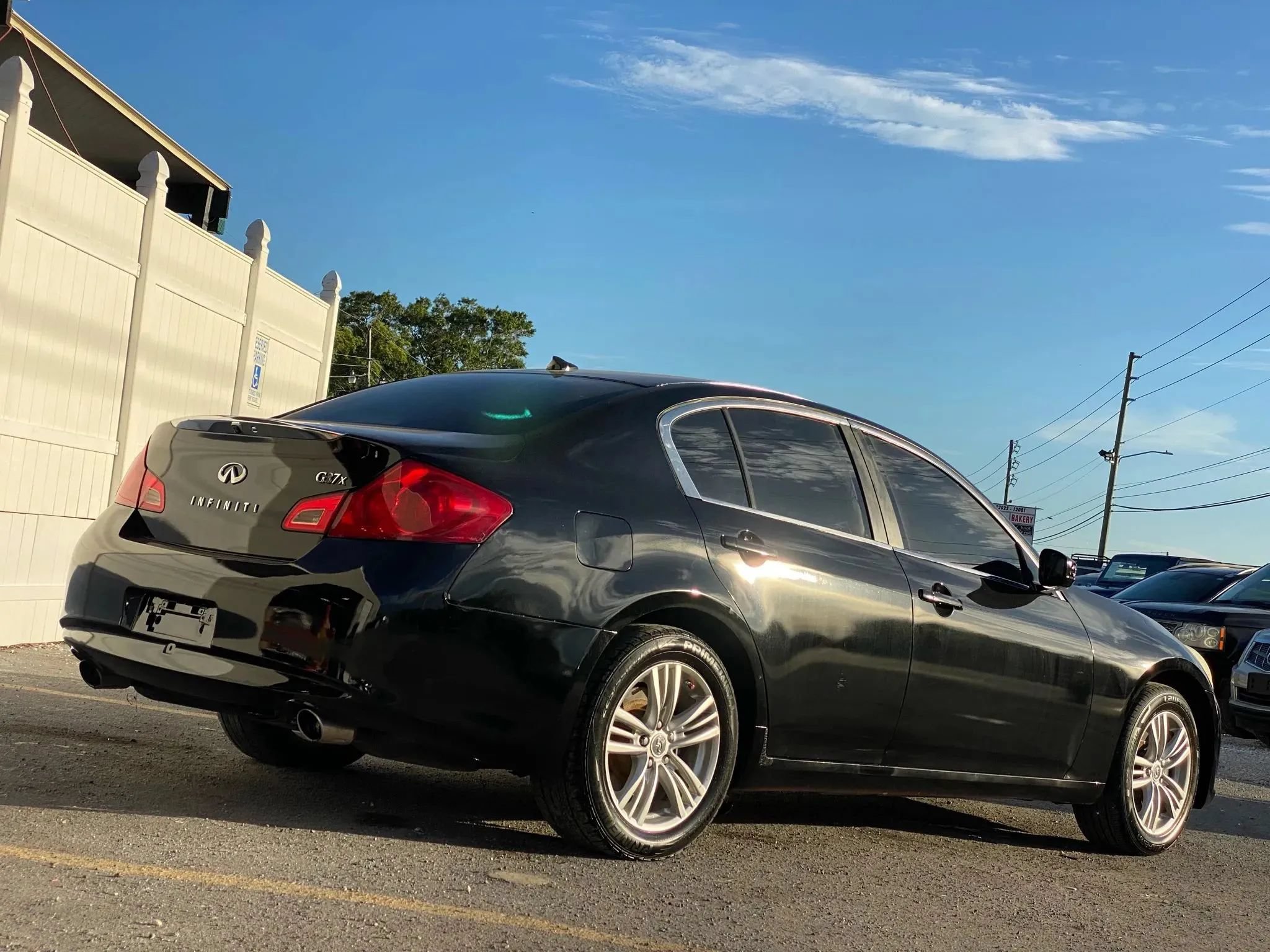 Used 2011 INFINITI G37 x Sedan AWD/4WD image 4