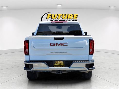 Used 2024 GMC Sierra 1500 SLT image 6