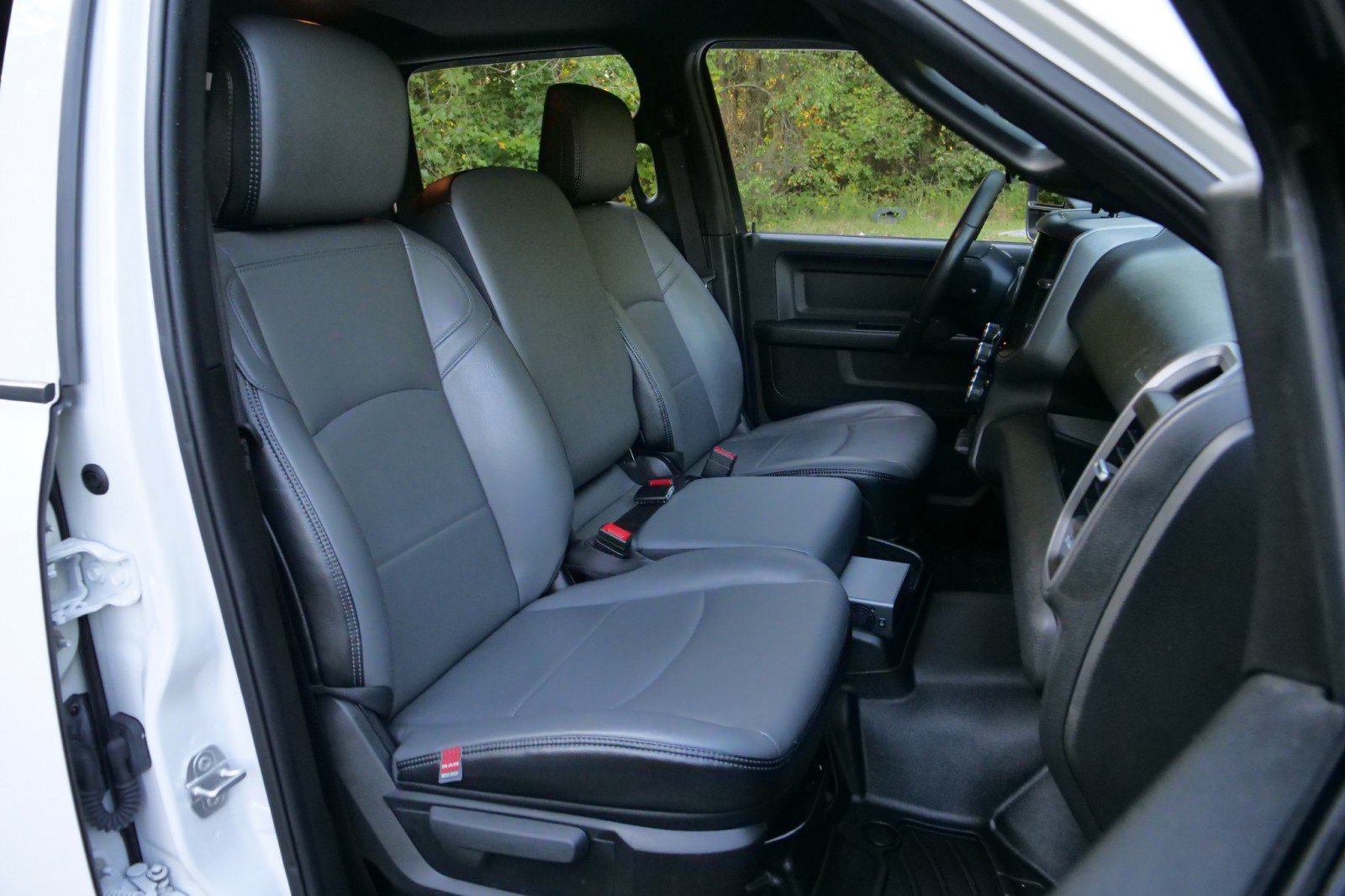 Used 2023 RAM 3500 Tradesman w/ Chrome Appearance Group AWD/4WD image 48