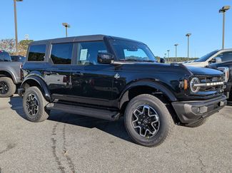 New 2025 Ford Bronco Outer Banks video 2