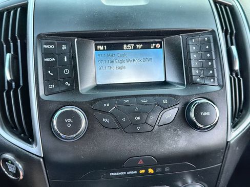 Used 2019 Ford Edge SE AWD/4WD image 16