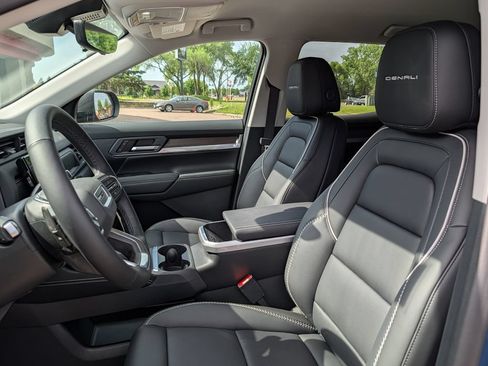 New 2026 GMC Terrain Denali AWD/4WD image 40