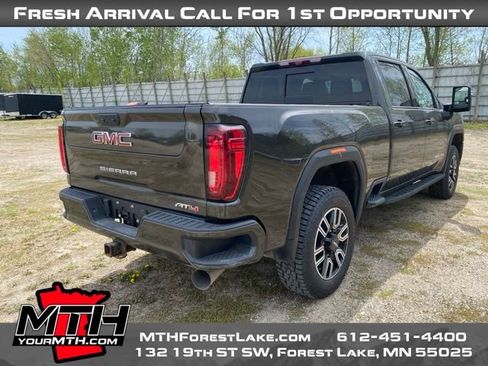 Used 2022 GMC Sierra 2500 AT4 w/ AT4 Premium Plus Package AWD/4WD image 7