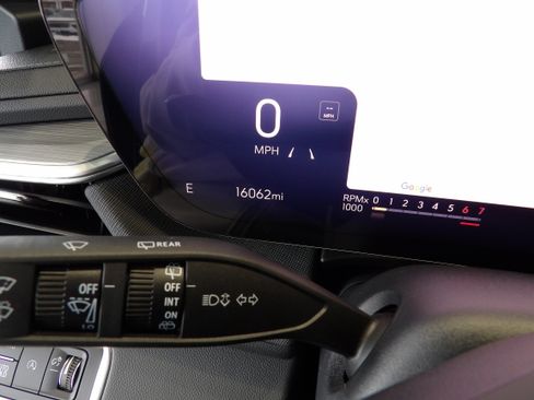 Used 2025 Buick Enclave Preferred image 12