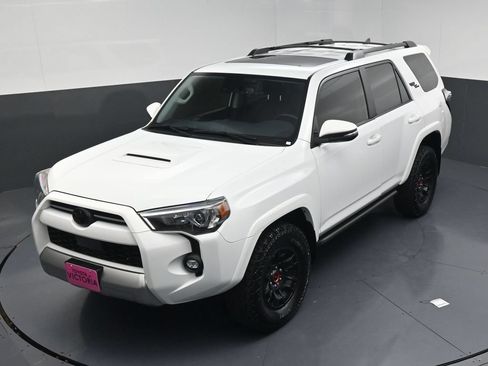 Used 2024 Toyota 4Runner TRD Off-Road Premium w/ Moonroof Package AWD/4WD image 16