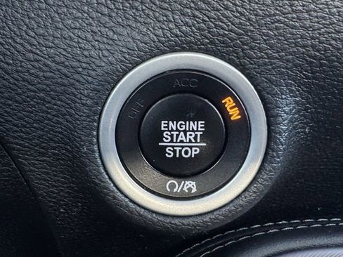 Used 2023 Dodge Challenger SXT RWD image 19