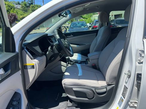 Used 2018 Hyundai Tucson SE AWD/4WD image 27