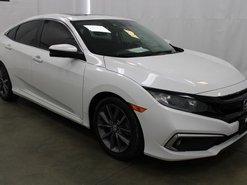 Used 2019 Honda Civic EX image 4