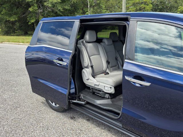 Used 2021 Honda Odyssey EX-L image 17