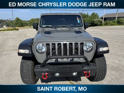 Used 2020 Jeep Gladiator Rubicon w/ Cold Weather Group AWD/4WD image 2