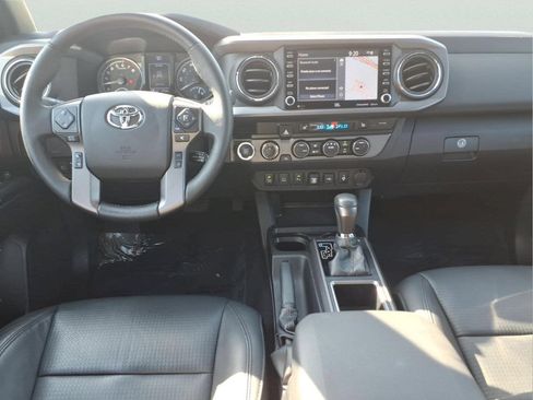 Certified 2021 Toyota Tacoma TRD Off-Road w/ TRD Premium Off Road Package AWD/4WD image 12