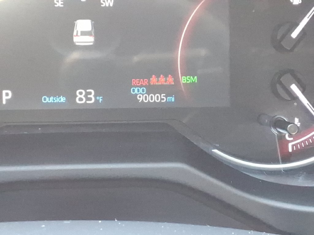 Used 2023 Toyota RAV4 XLE w/ Convenience Package FWD image 30