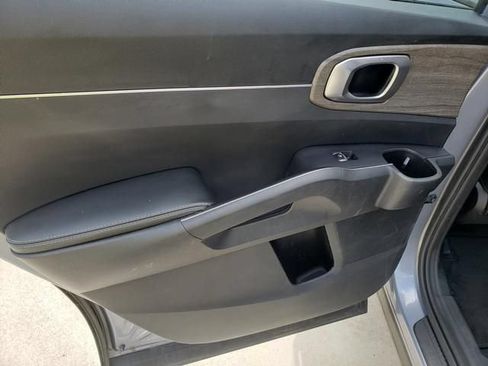 Used 2021 Kia Sorento EX AWD/4WD image 15