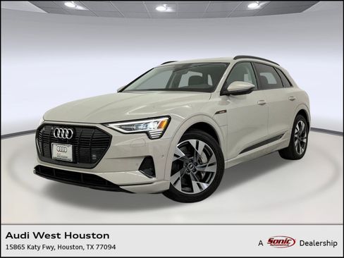 Used 2022 Audi e-tron Premium w/ Convenience Plus Package image 1